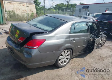 2007 Toyota Avalon Xls z USA, uszkodzony, nr VIN 4T1BK36B67U213949